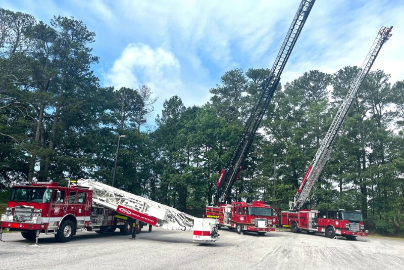 Pierce Road Rally aerials and 100' heavy duty aerial platform with midmount configuration
